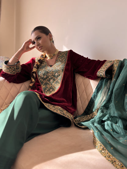 Makhmali Nazakat Suit With Pure Organza Dupatta